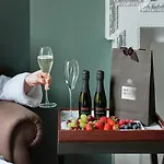 Montagu Place Hotel